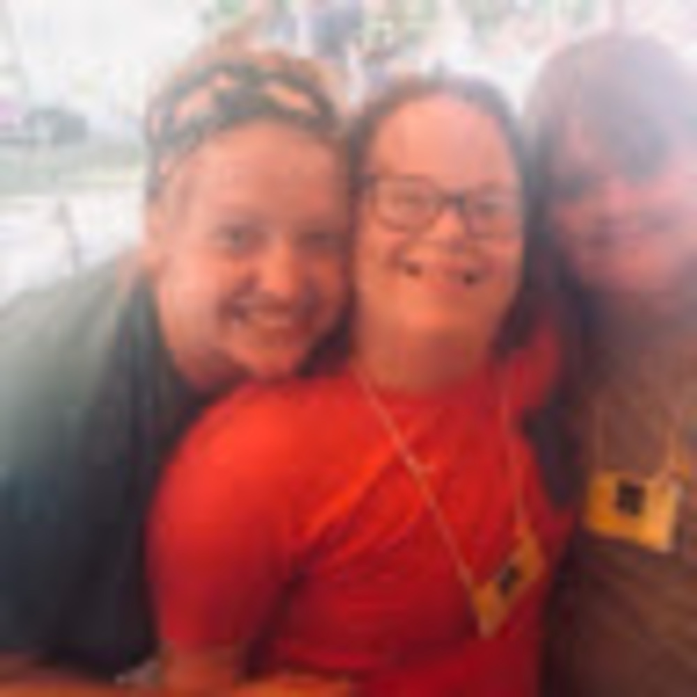 Meet your Posher, Caroline